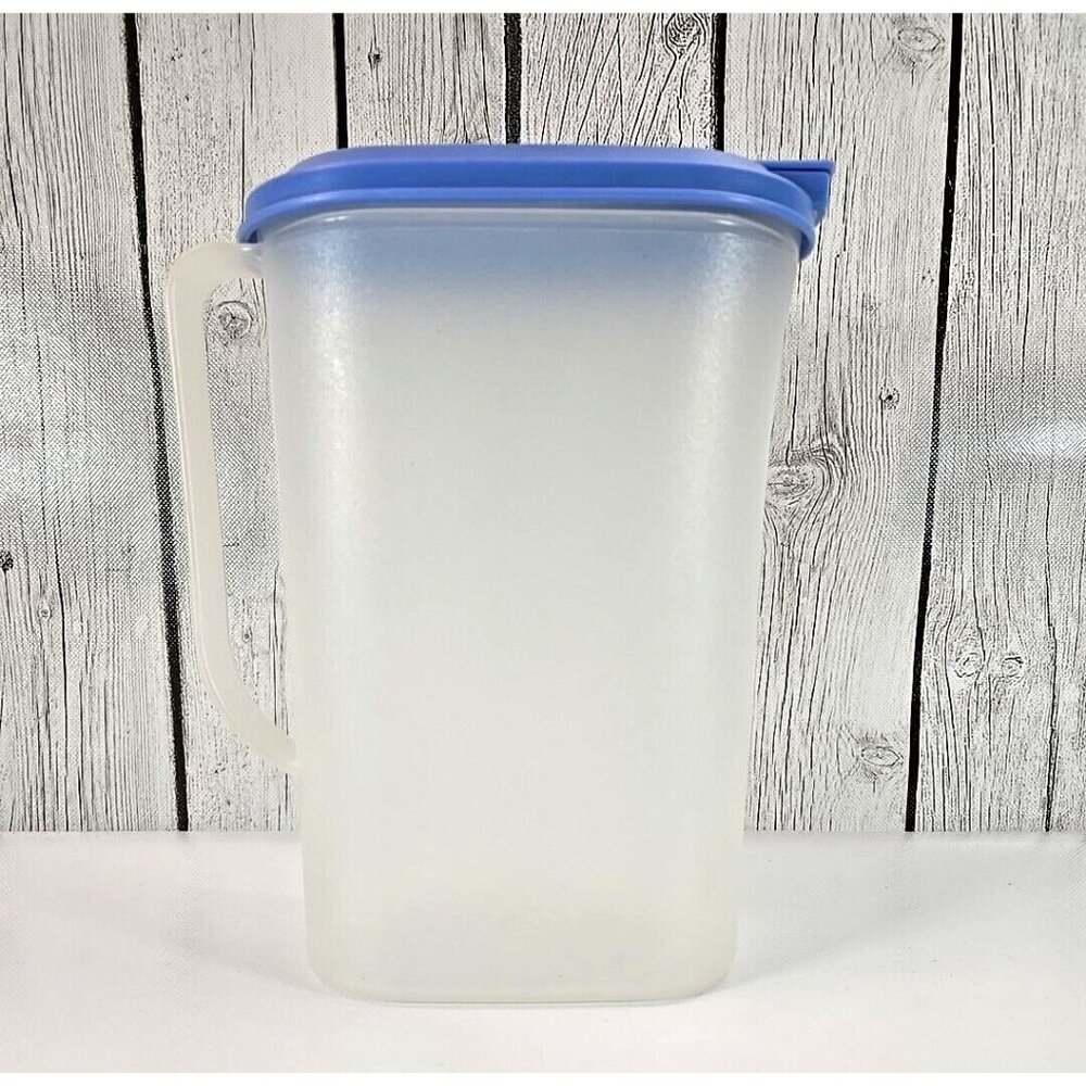 Vintage Tupperware Pitcher #2009B with Blue Lid Oval 64 oz. Capacity